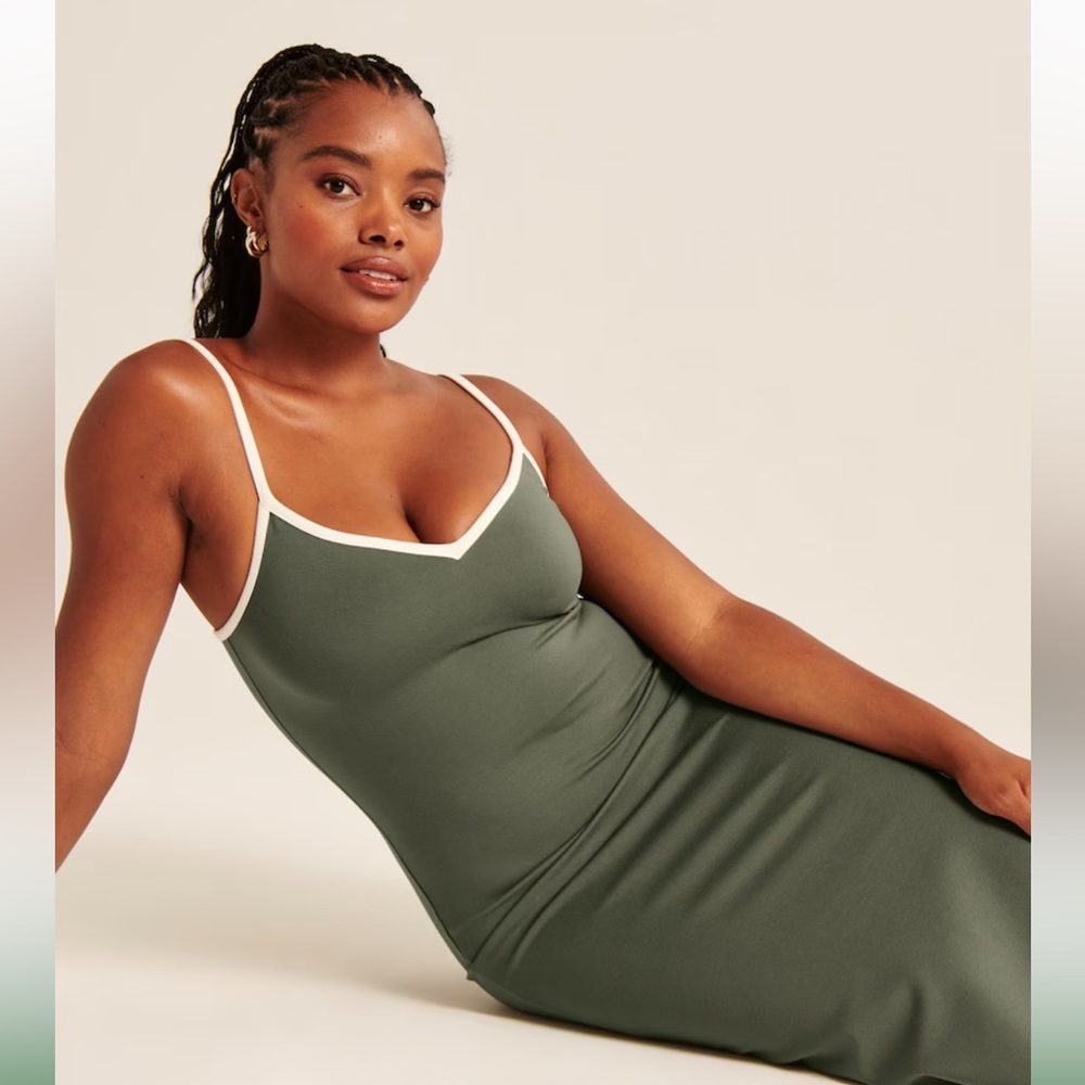 NWT Abercrombie Green Midi Dress